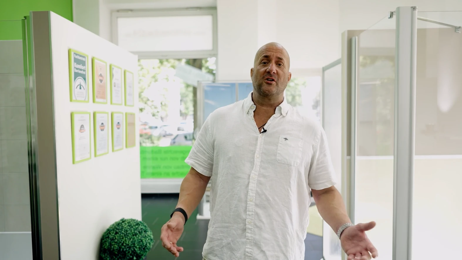 Vorschaubild des Seniorenbad24-Showroom-Videos